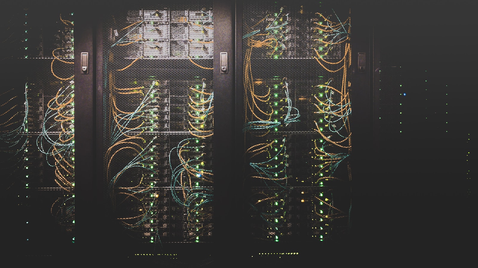 Monolith vs microservices: how to choose your web app architecture in 2026