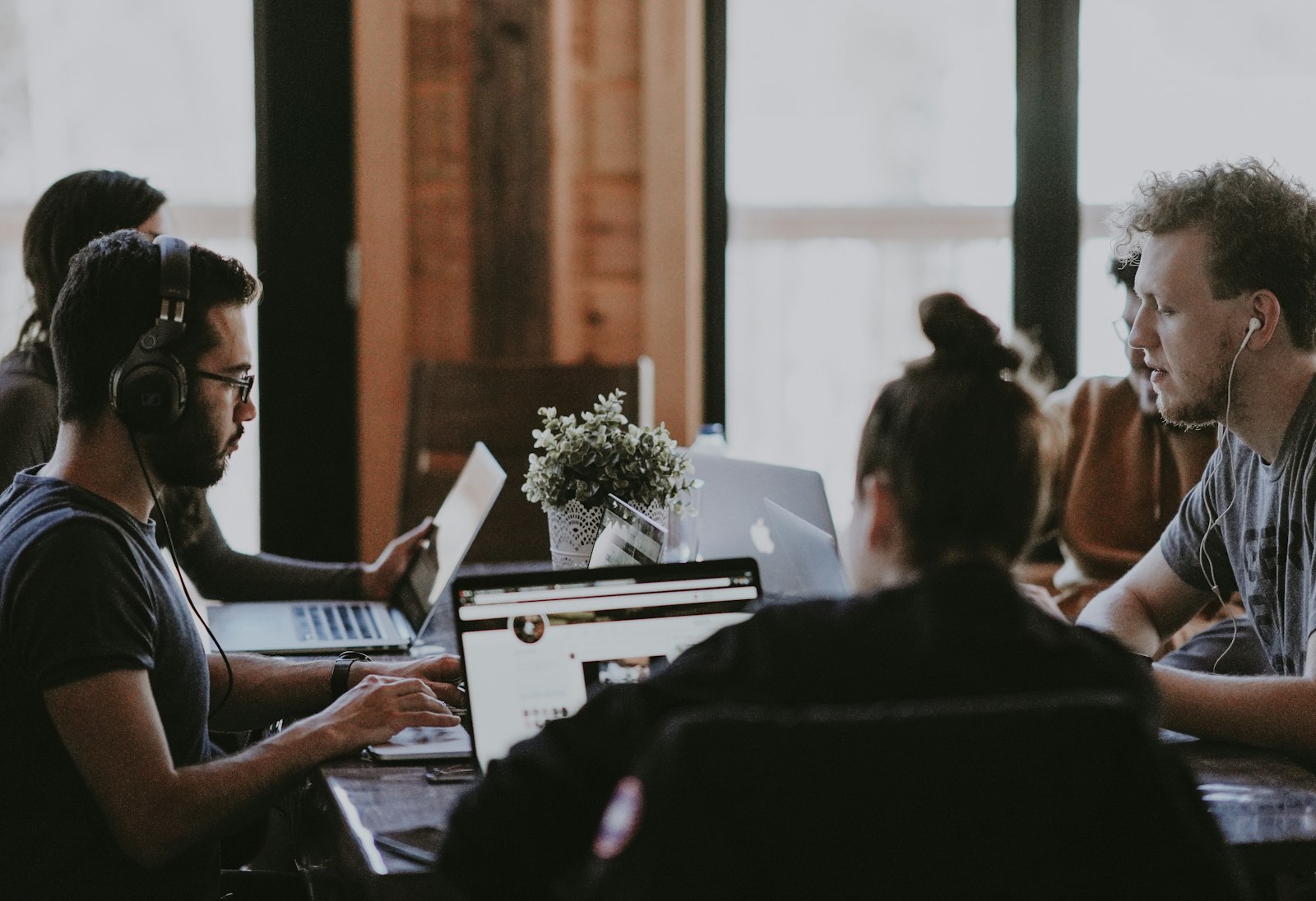 Signing a software development outsourcing contract — IP and GDPR terms